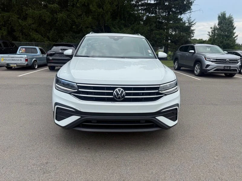 Certified Used 2024  Volkswagen 2.0T SE image 4