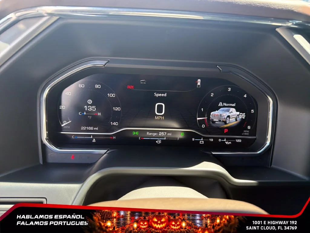Used 2025 White Frost Tricoat GMC Denali image 9