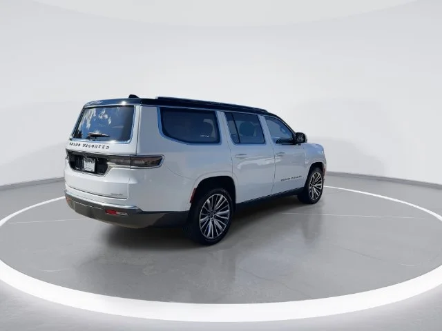 Used 2022 White Jeep Series III image 7