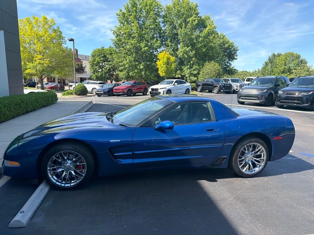 Used 2002 Electron Blue Metallic Chevrolet Z06 image 2