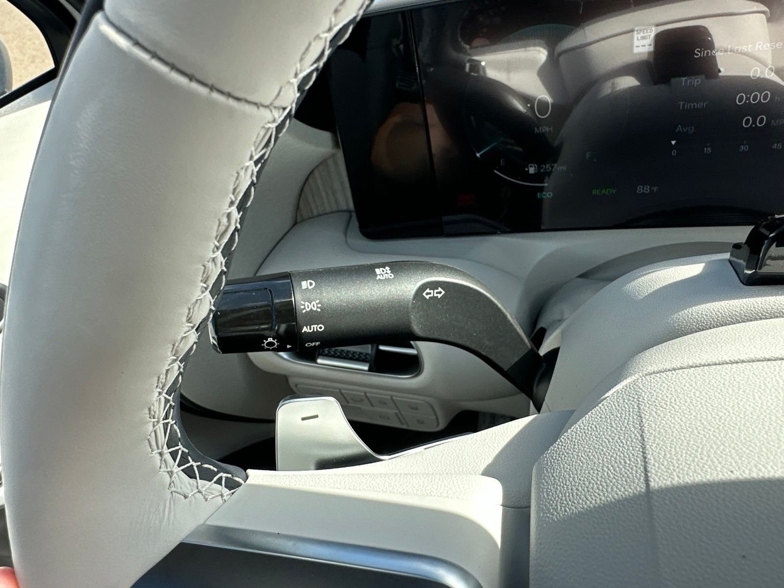 New 2027 Silver Hyundai Calligraphy image 48