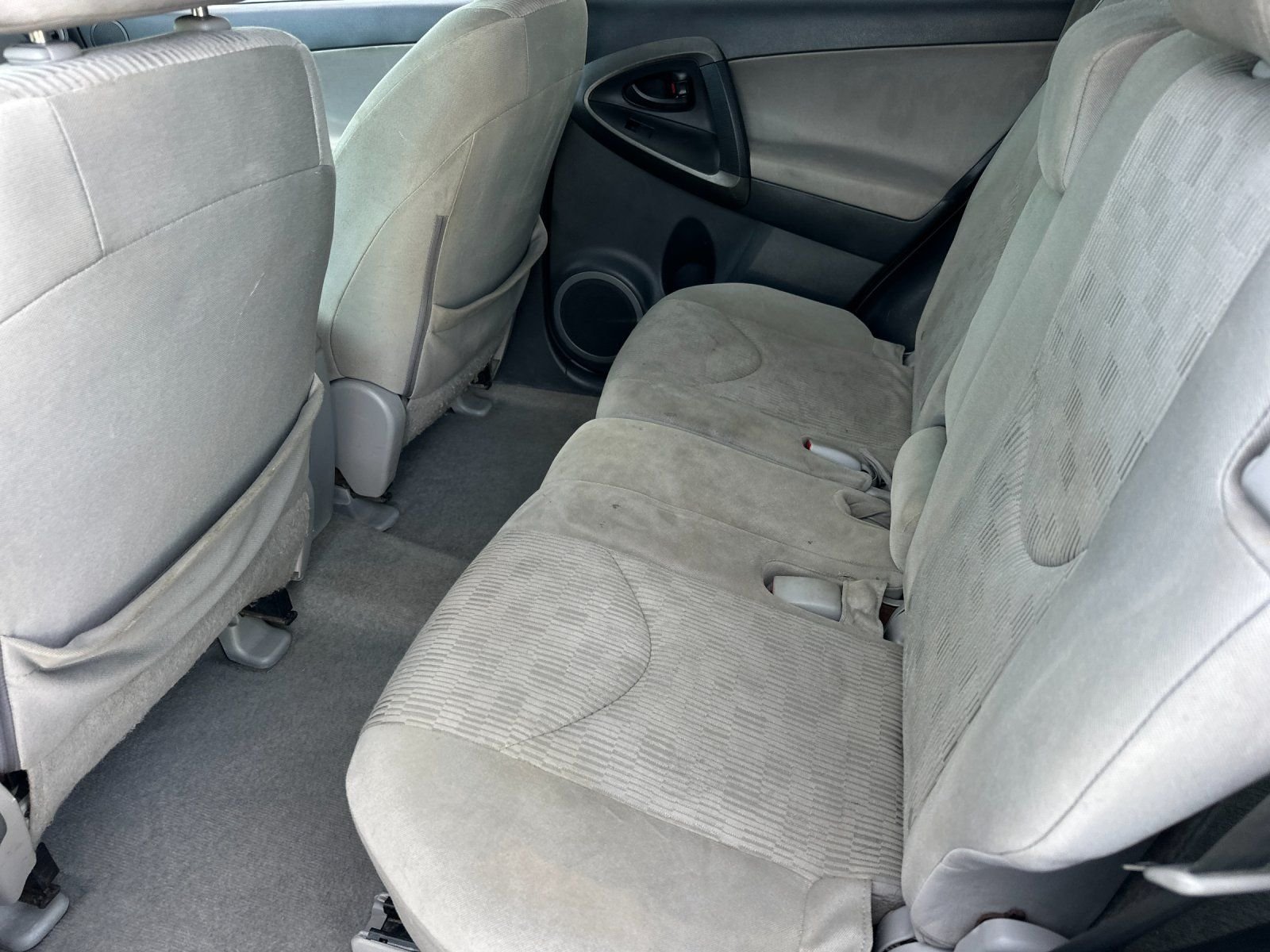Used 2012 Classic Silver Metallic Toyota Base image 11