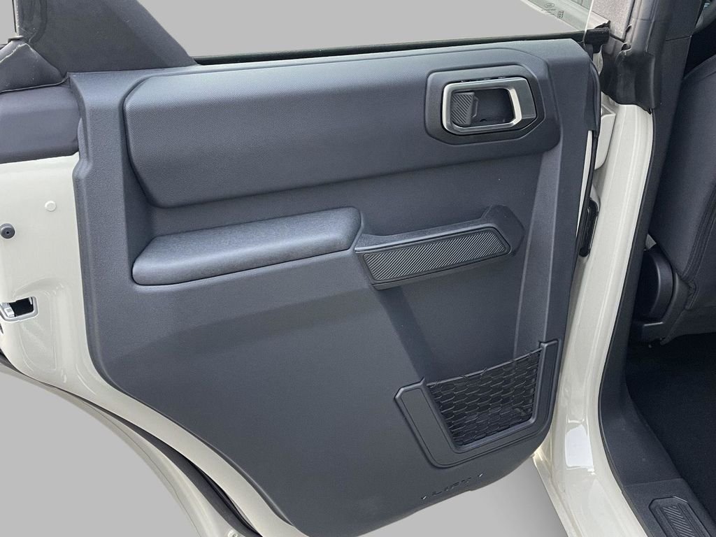 2025 Ford Bronco 4-Door Base - Photo 19