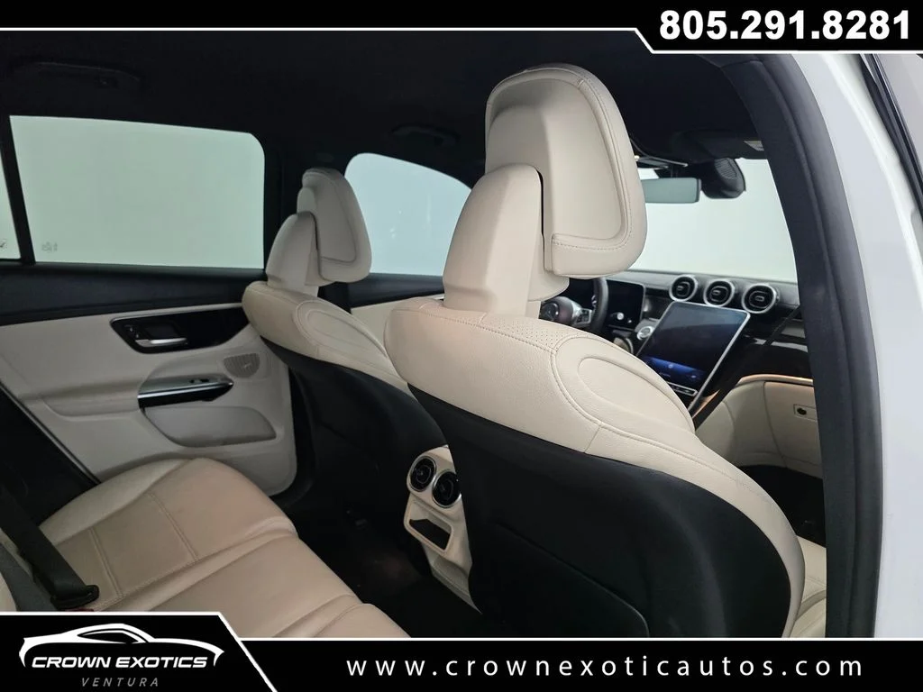 Used 2023  Mercedes-Benz GLC 300 image 16
