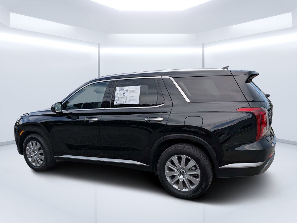 Certified Used 2025 Black Hyundai SEL image 6