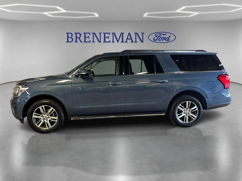 Certified Used 2022 Blue Metallic Ford XLT image 10