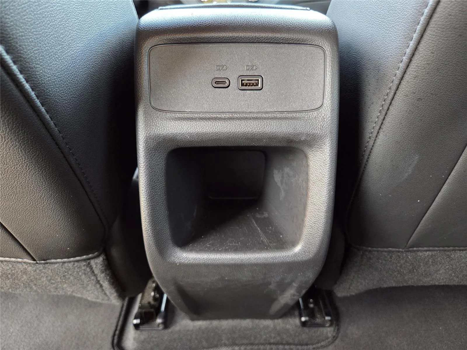Used 2025 Summit White Buick Preferred image 18