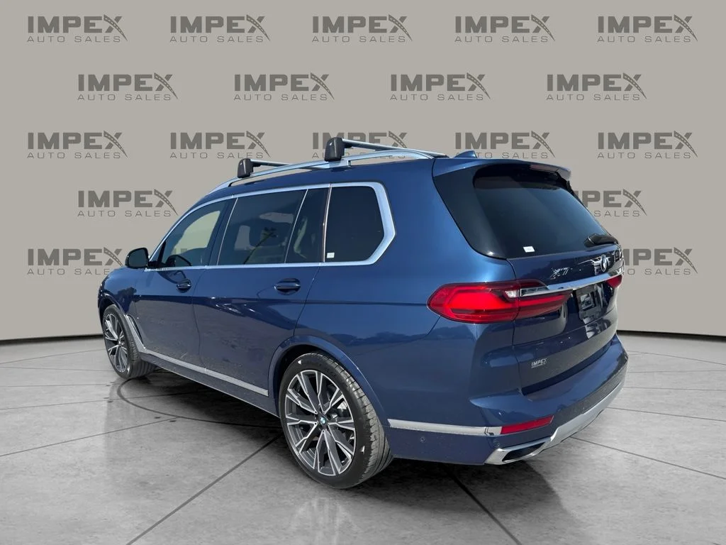 Used 2021 Blue BMW xDrive40i image 3