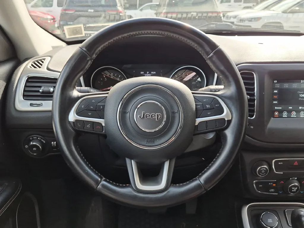 Used 2019 Gray Jeep Latitude image 12