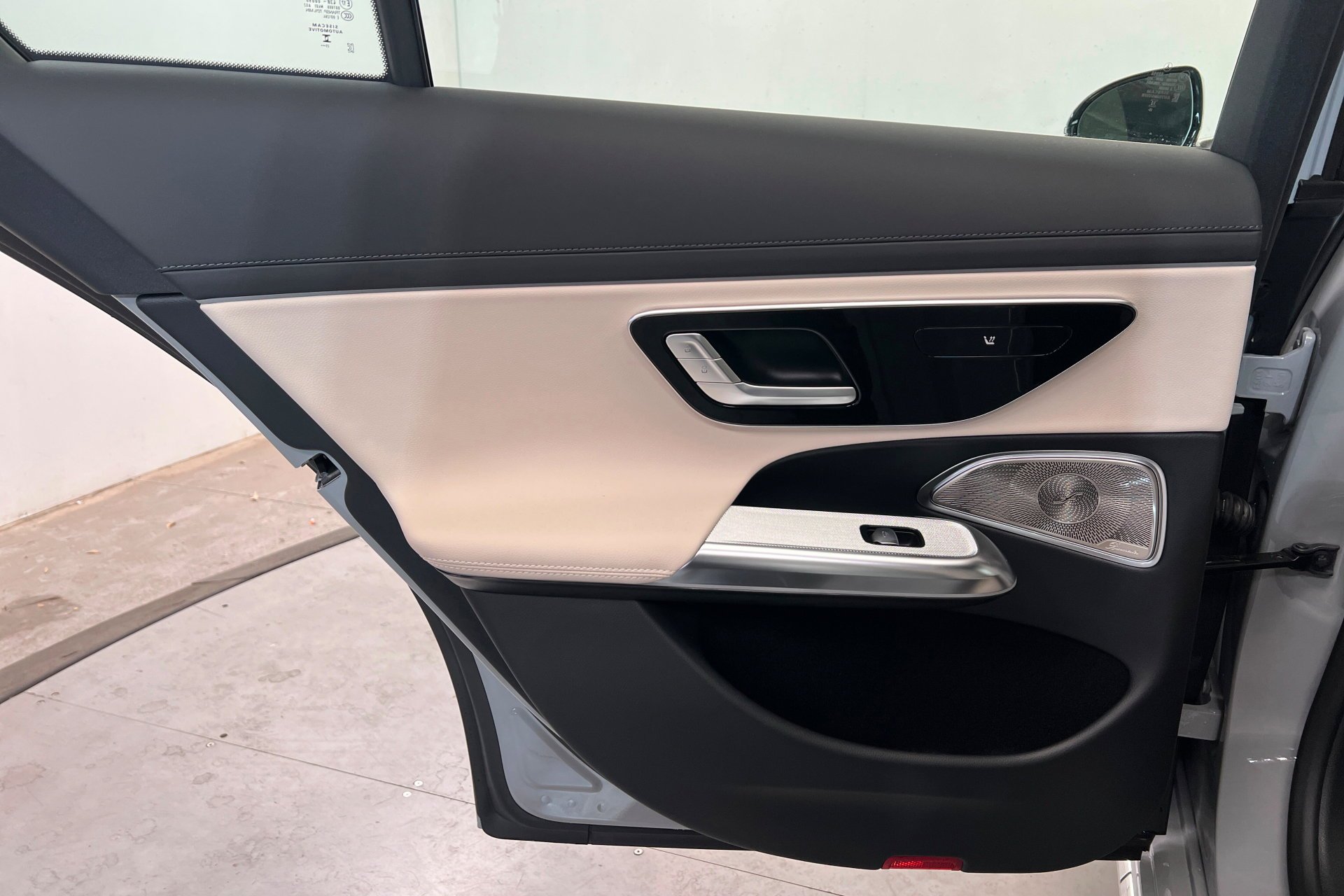 New 2026 MANUFAKTUR Alpine Grey Mercedes-Benz E 350 image 19