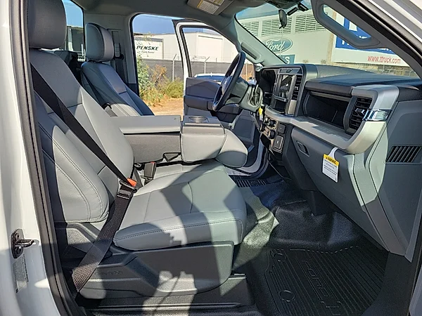 2026 Ford F-550 Super Duty Chassis Cab XL - Photo 20