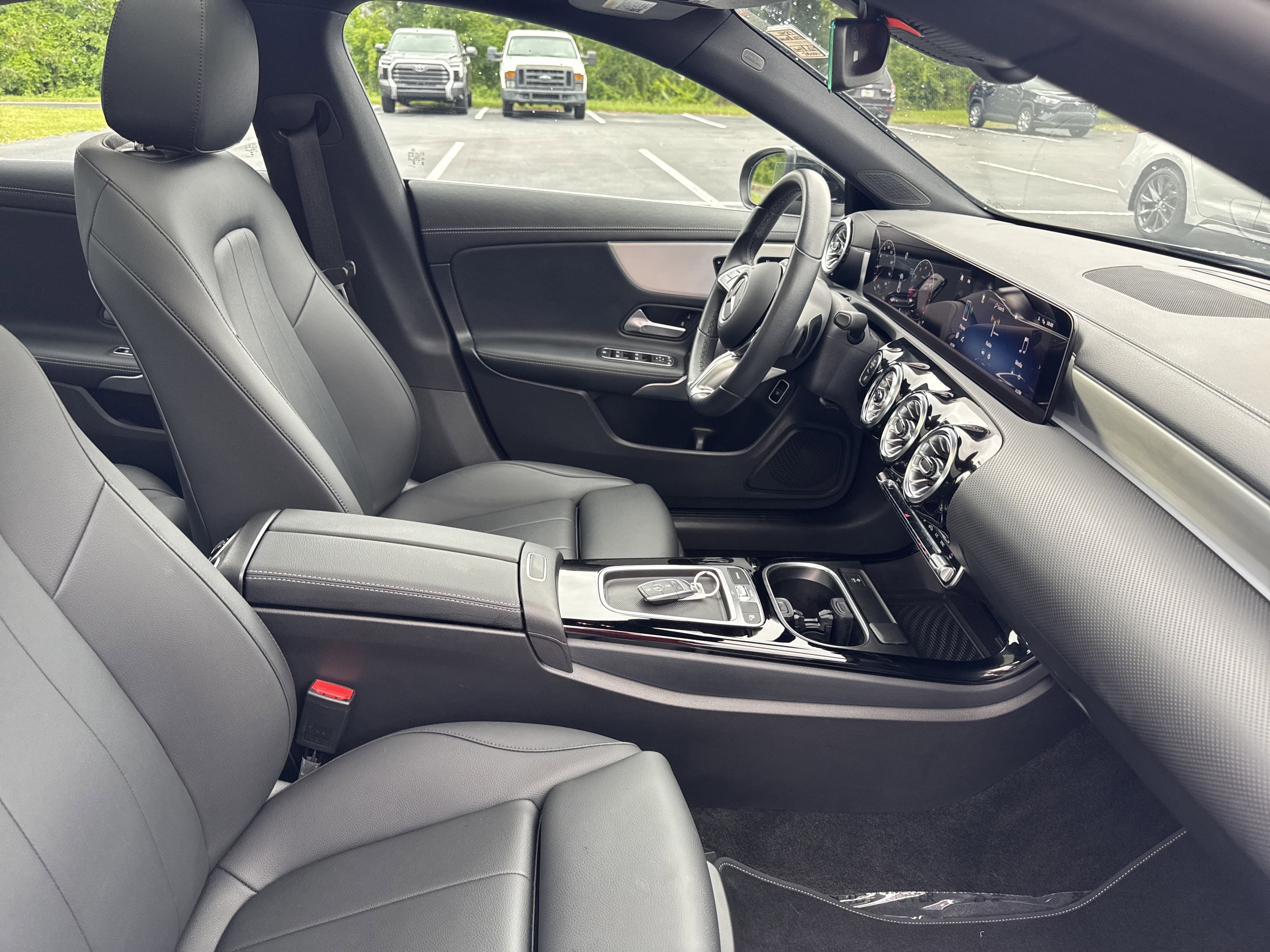 Used 2024  Mercedes-Benz CLA 250 image 33