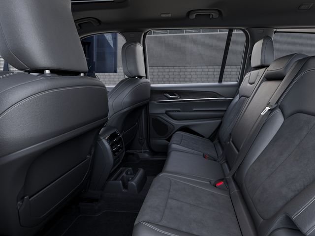 New 2026 Bright White Clear-Coat Exterior Paint Jeep Altitude image 24