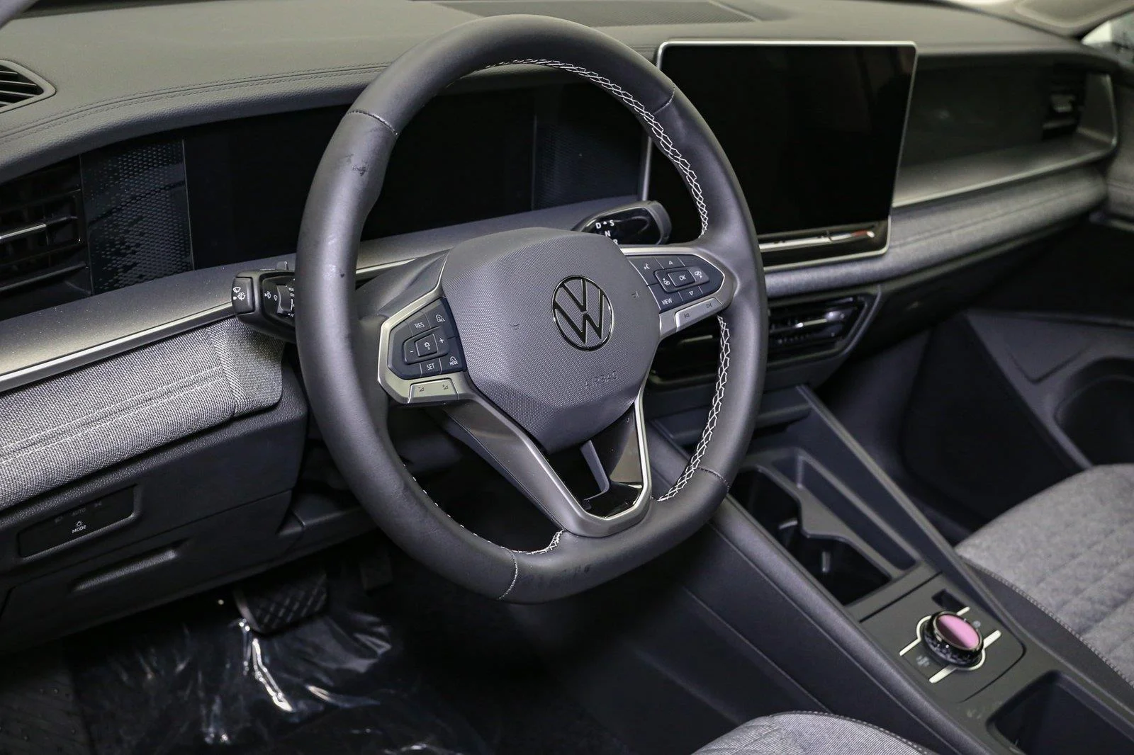 New 2026 Platinum Gray Metallic Volkswagen S image 16