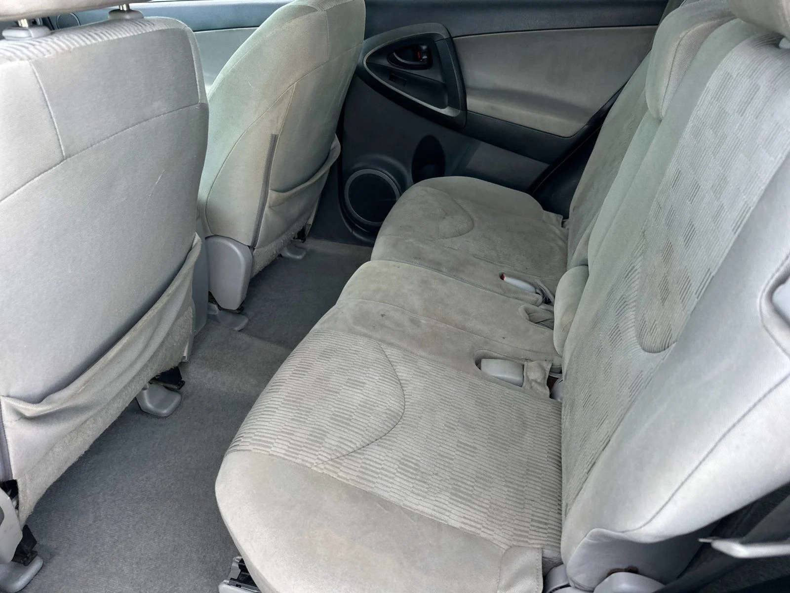 Used 2012 Classic Silver Metallic Toyota Base image 11