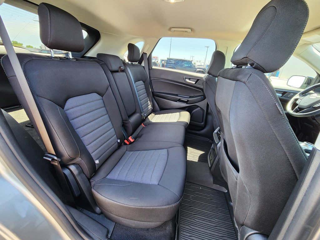 Used 2024 Iconic Silver Metallic Ford SE image 19