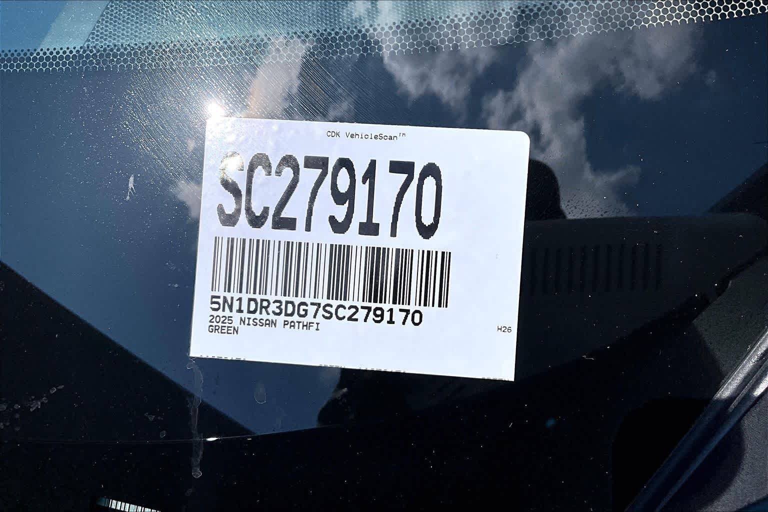 Certified Used 2025 Obsidian Green Pearl Nissan Platinum image 35