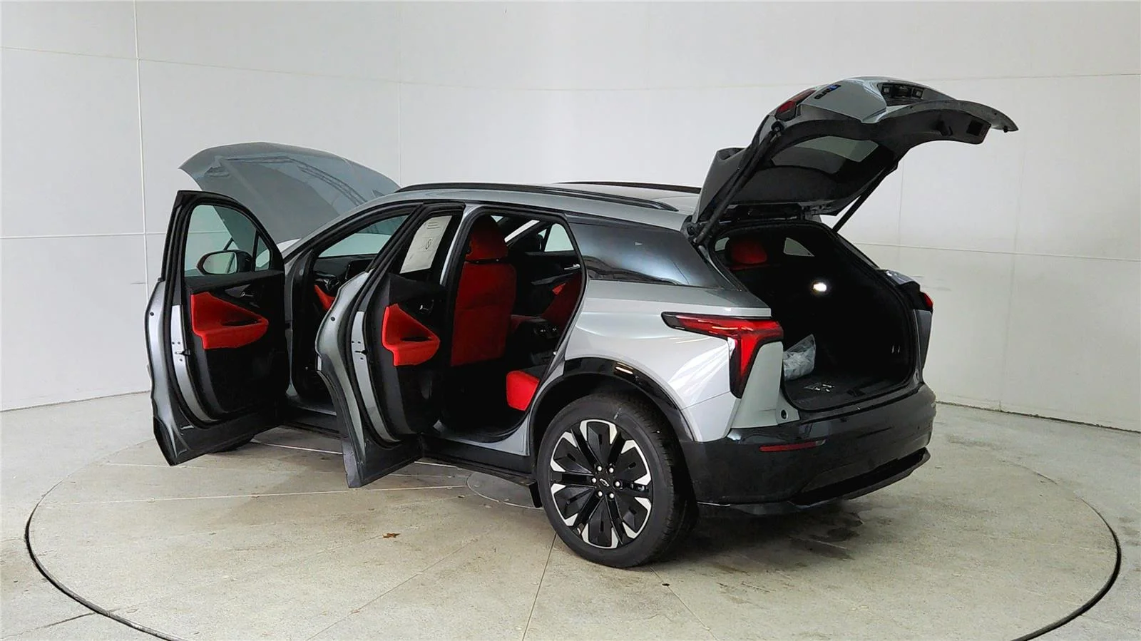 2025 Chevrolet Blazer EV RS - Photo 11