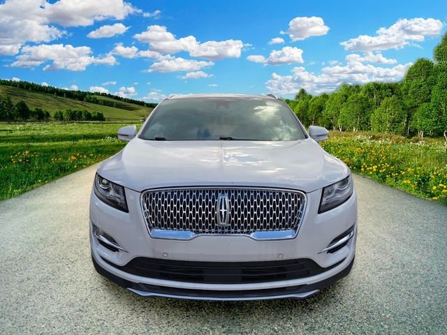 Certified Used 2019 White Lincoln Reserve image 2