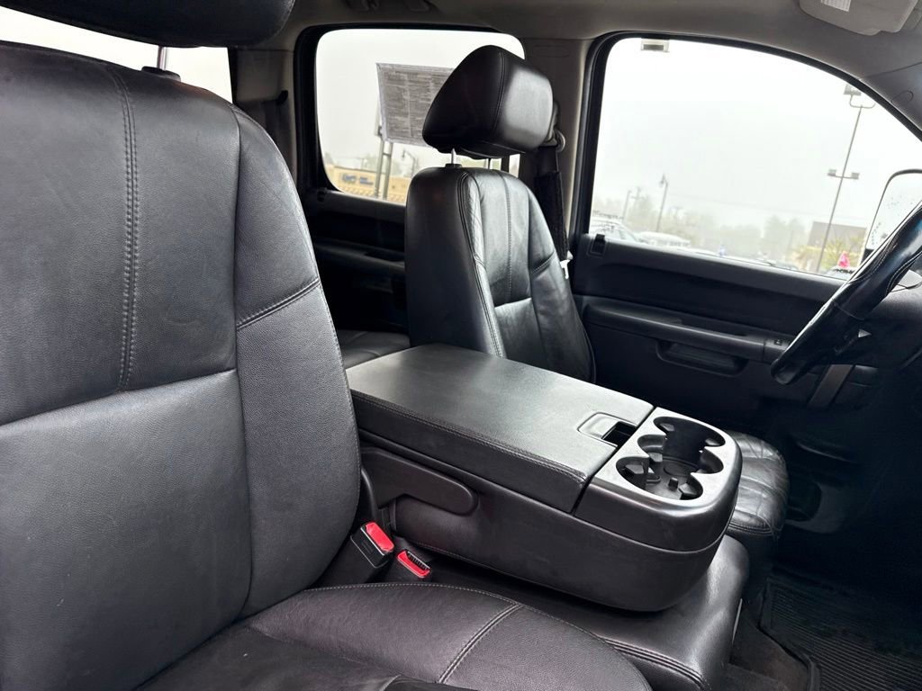 Used 2013 Stealth Gray Metallic GMC SLE image 31