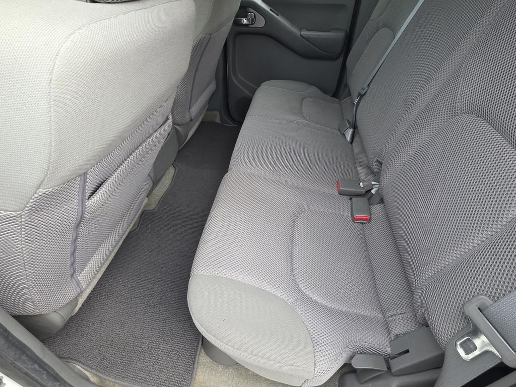 Used 2017 White Nissan SV image 9
