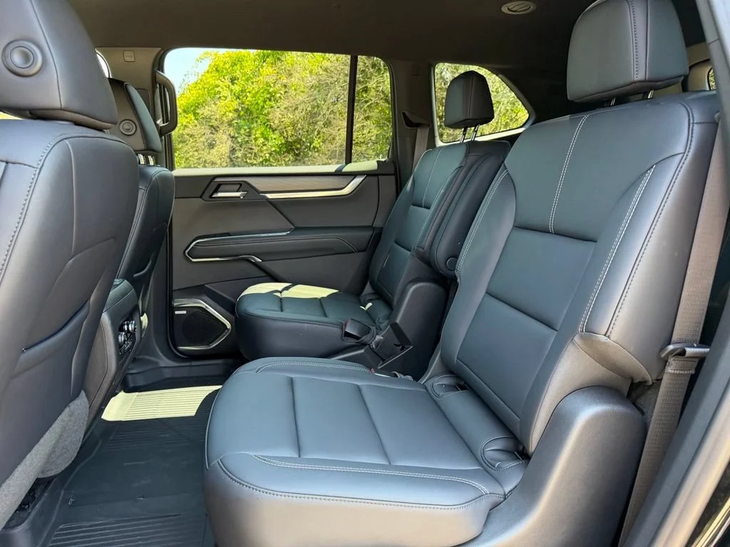 New 2026 Ebony Twilight Metallic GMC Elevation image 22