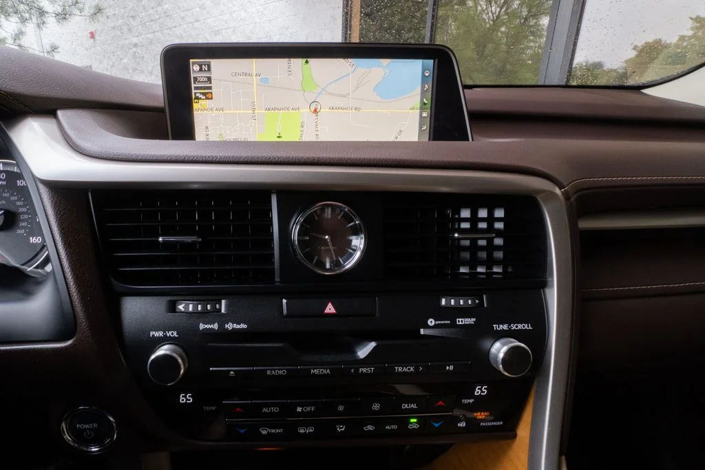 Used 2019 Red Lexus 450h image 11