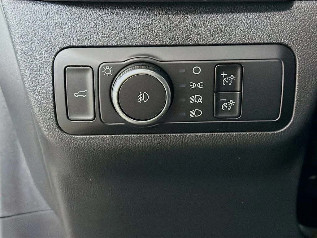 Used 2025 Blue Ford Platinum image 11