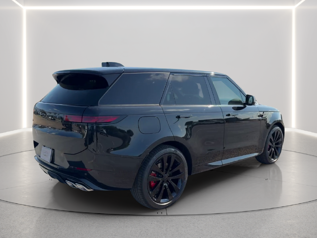 New 2027  Land Rover Dynamic SE image 5