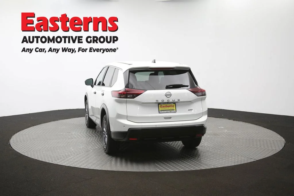 Used 2024 White Nissan S image 38