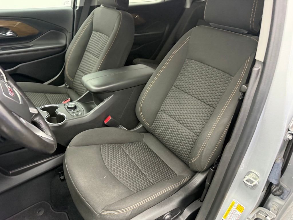 Used 2020 Silver GMC SLE image 23