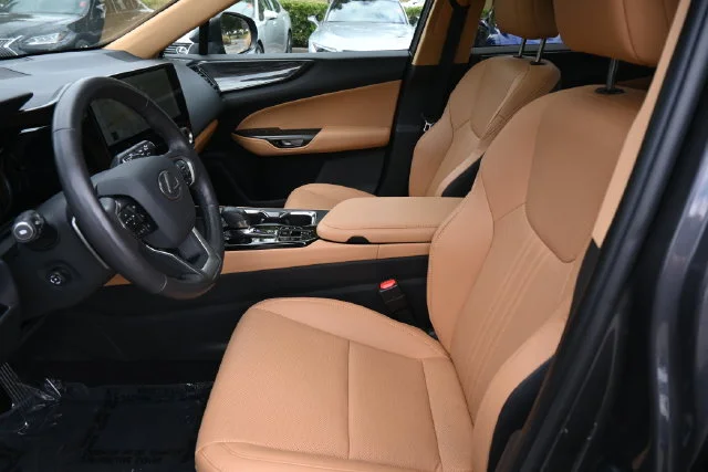 2026 Lexus NX 350 - Photo 17