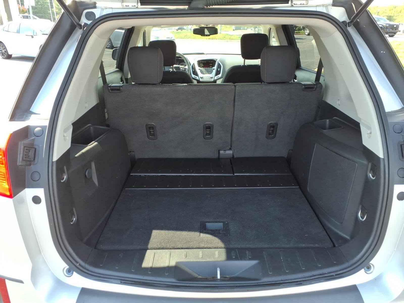 Used 2017 Quicksilver Metallic GMC SLE image 29