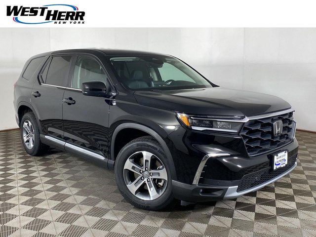 2023 Honda Pilot EX-L w/Rear Captain's Chairs