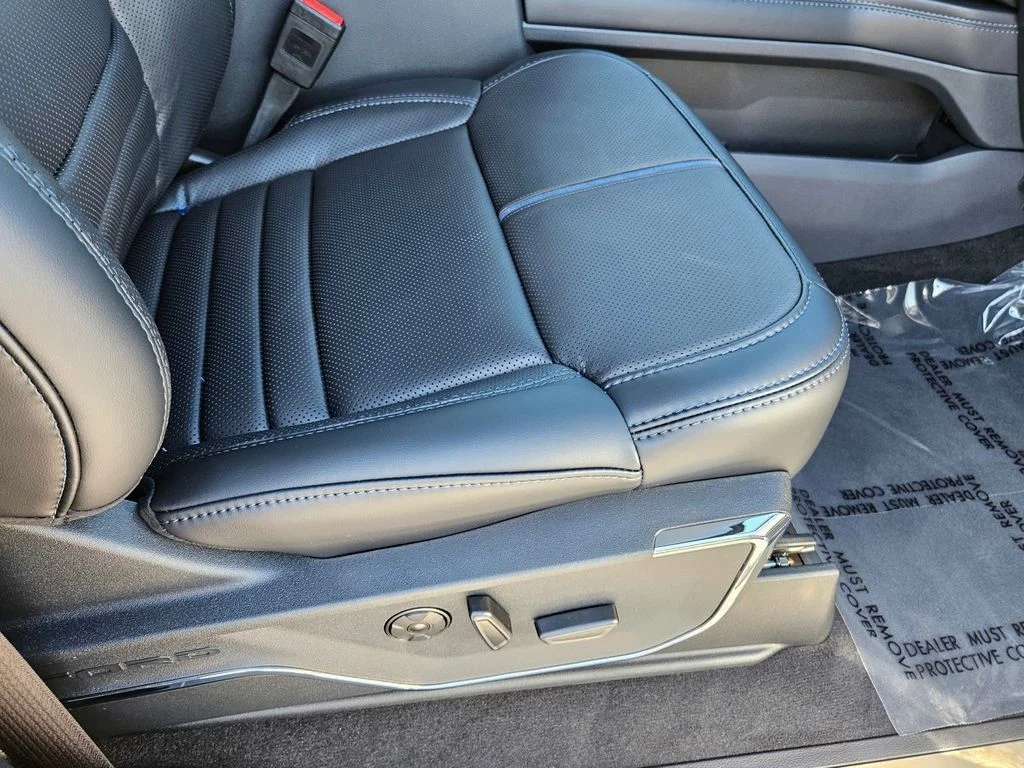 2026 Ford F-350 Super Duty Platinum - Photo 39