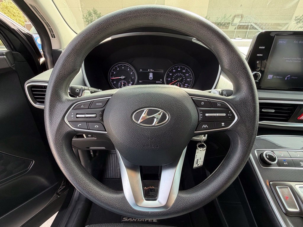 Used 2021 Black Hyundai SE image 14