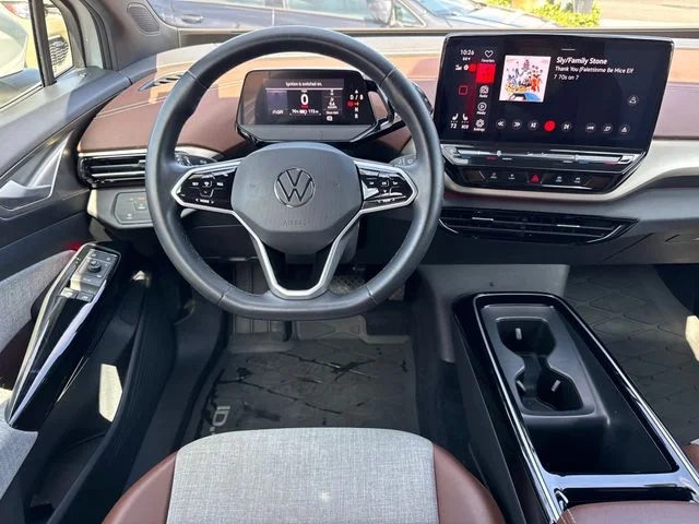 Certified Used 2023 Pure White Volkswagen Pro image 31