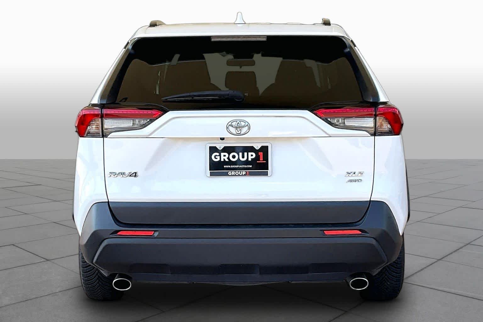 Used 2024 Ice Cap Toyota XLE image 5