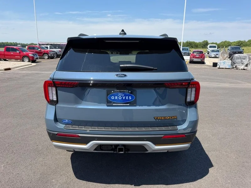 New 2026 Vapor Blue Metallic Ford Tremor image 6