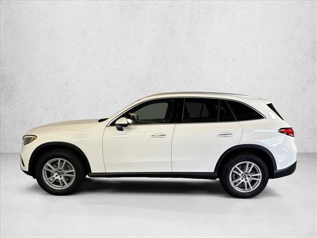 New 2026 Polar White Mercedes-Benz GLC 300 image 37