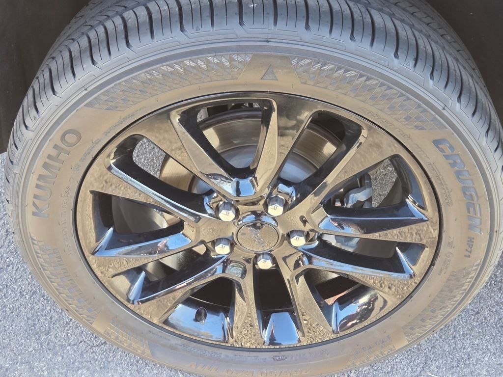 Used 2021 Black Jeep Laredo X image 10
