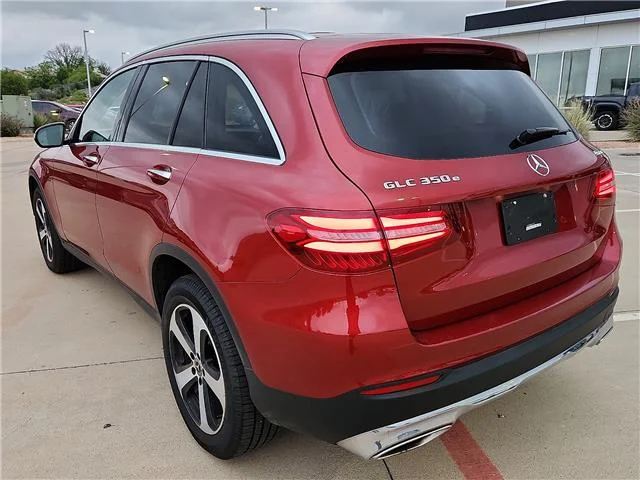 Used 2019 Designo Cardinal Red Metallic Mercedes-Benz GLC 350e All-wheel Drive 4MATIC® image 3