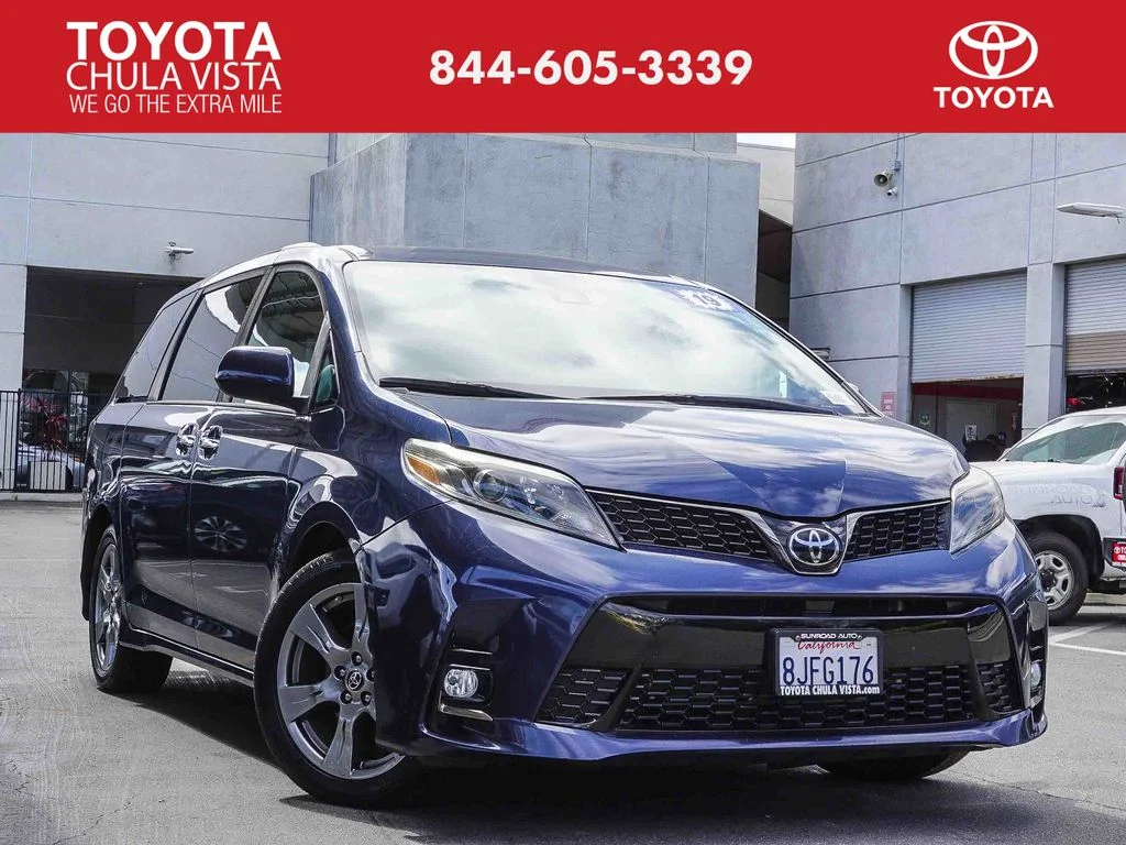 2019 Toyota Sienna SE V6 8-Passenger's photo