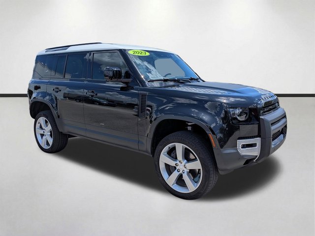 2023 Land Rover Defender SE