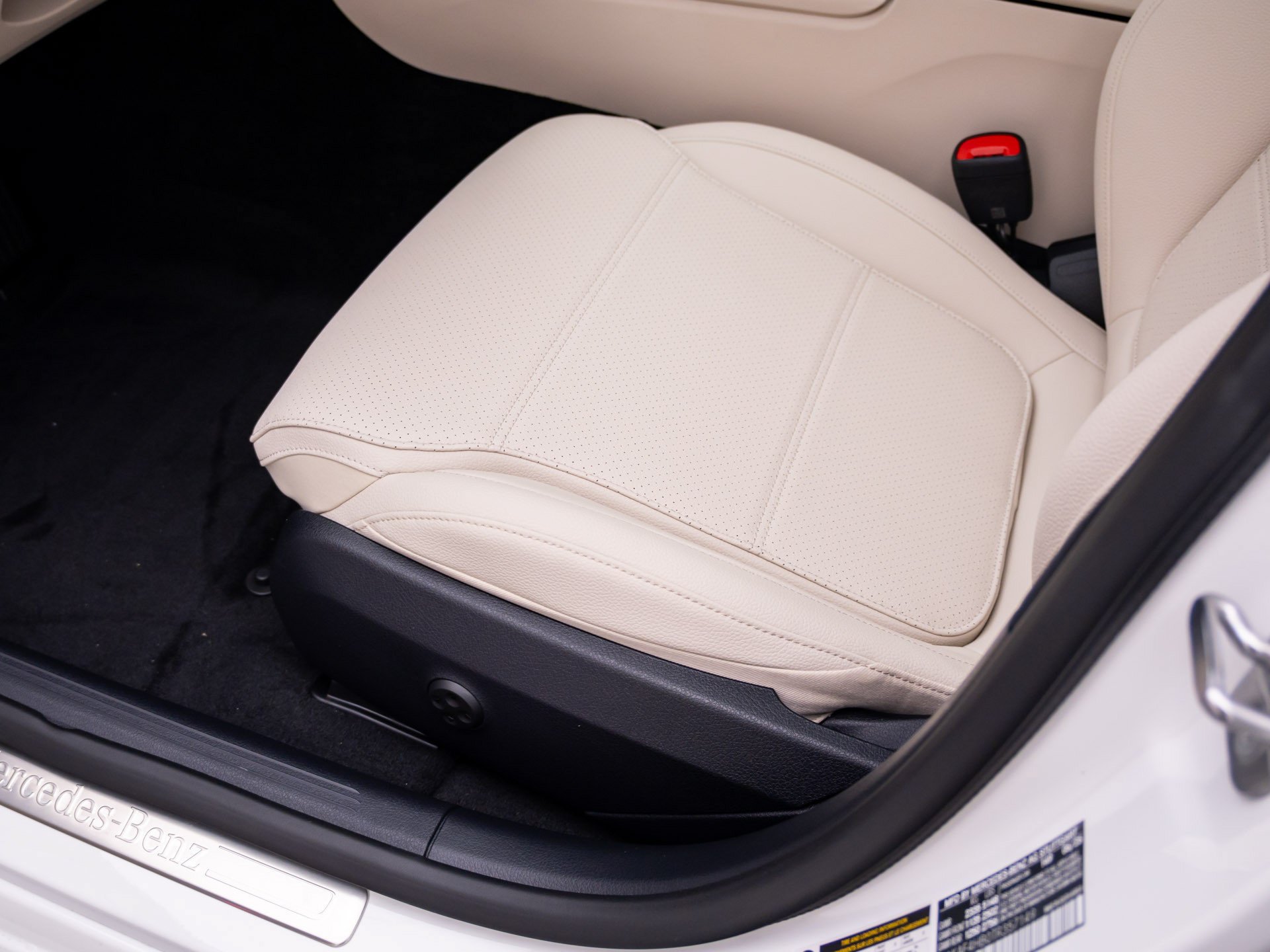 New 2026 White Mercedes-Benz C 300 image 58