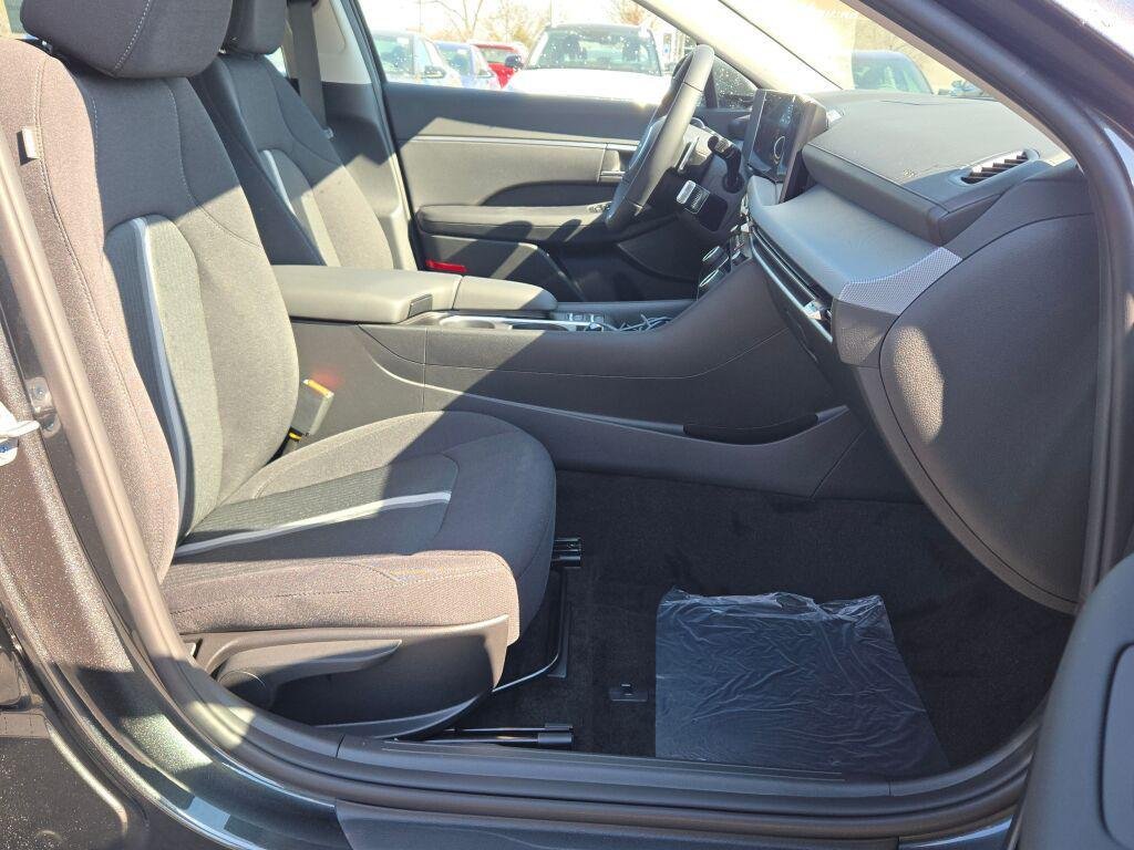 New 2026 Gray Hyundai SEL Sport image 7