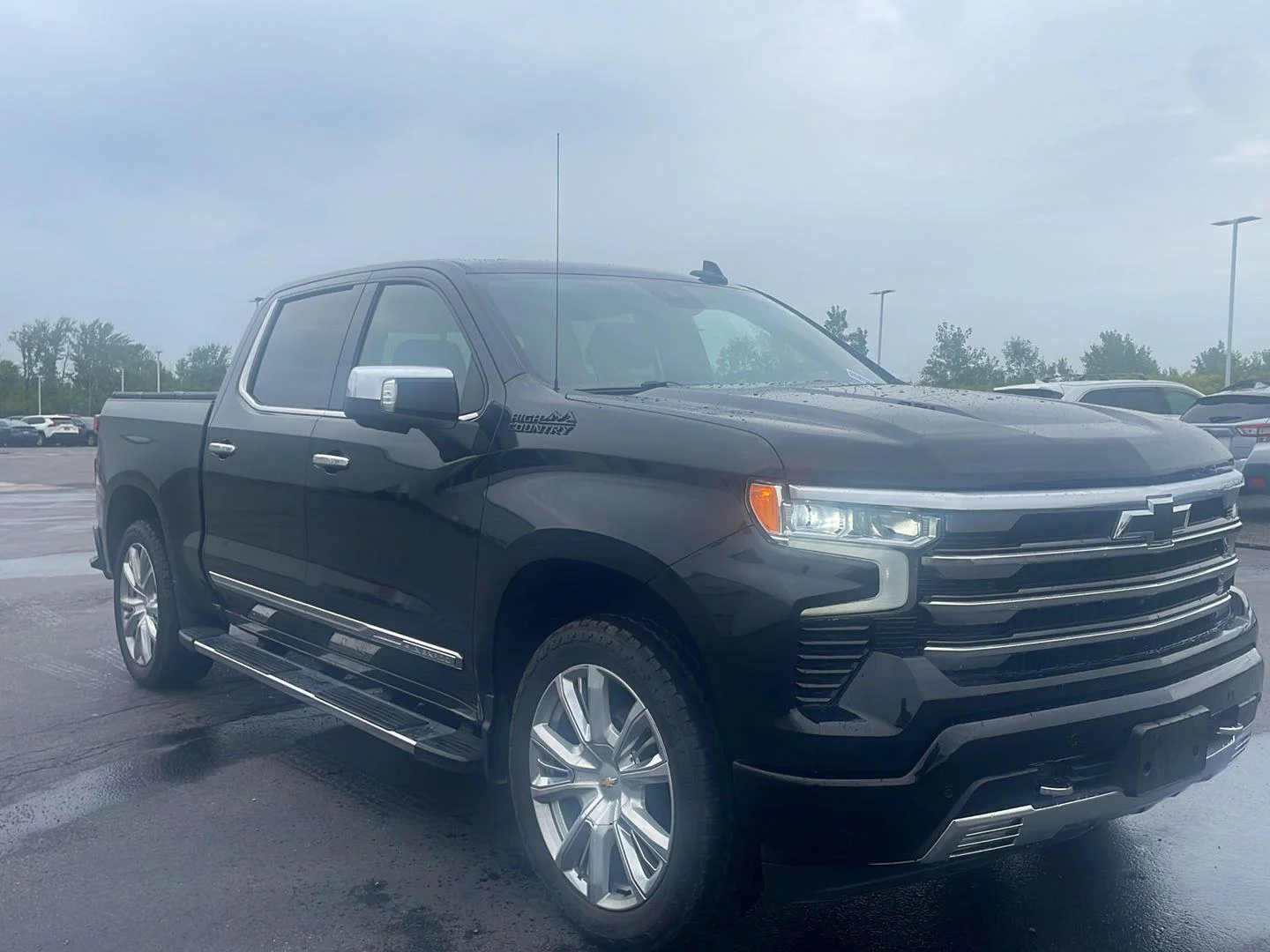 Used 2023 Black Chevrolet High Country image 9