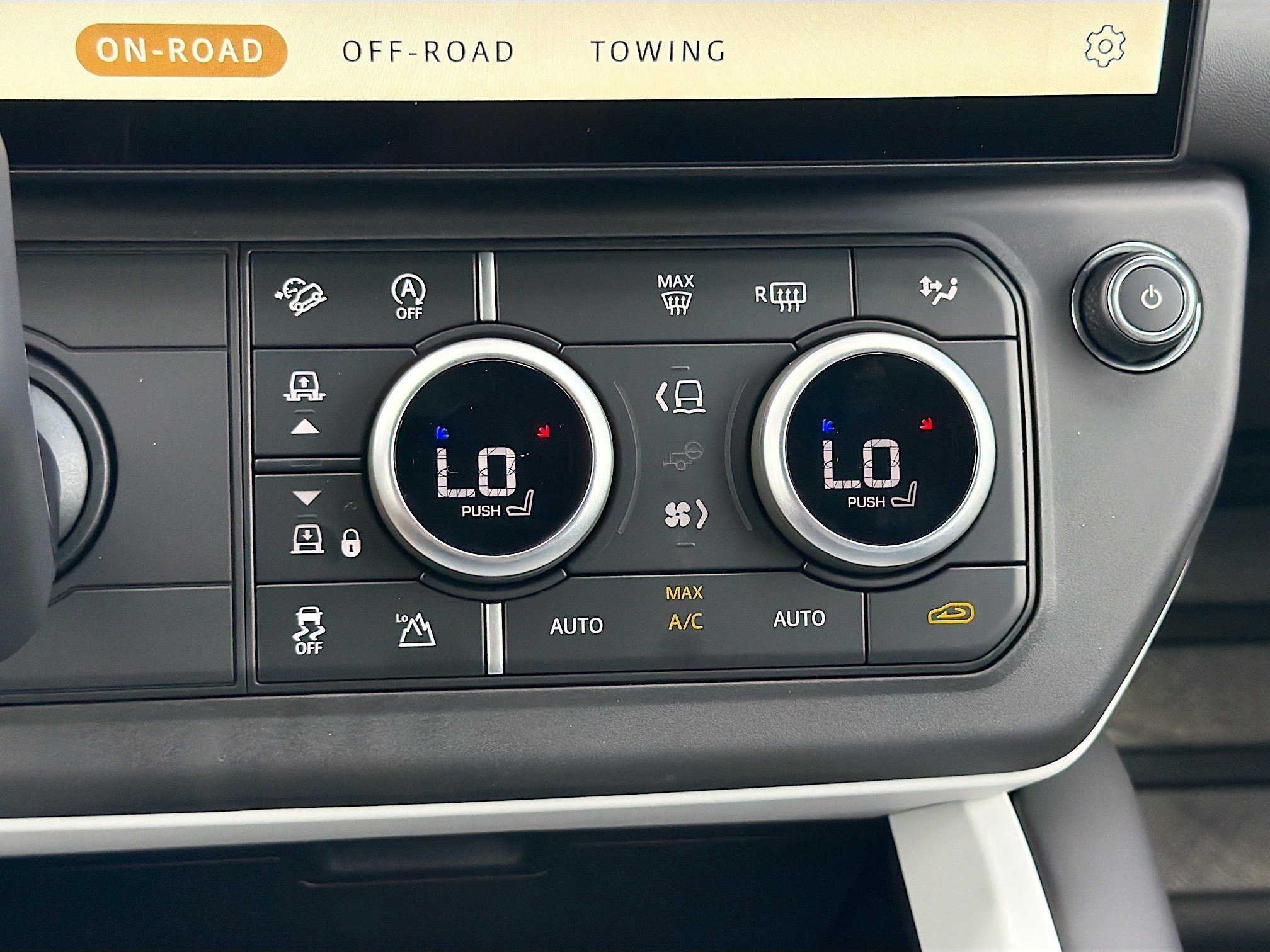 New 2026 Borasco Grey LAND ROVER X-Dynamic SE image 35
