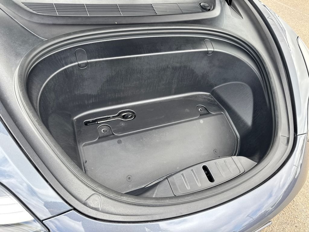 Used 2019 Gray Tesla Long Range image 9