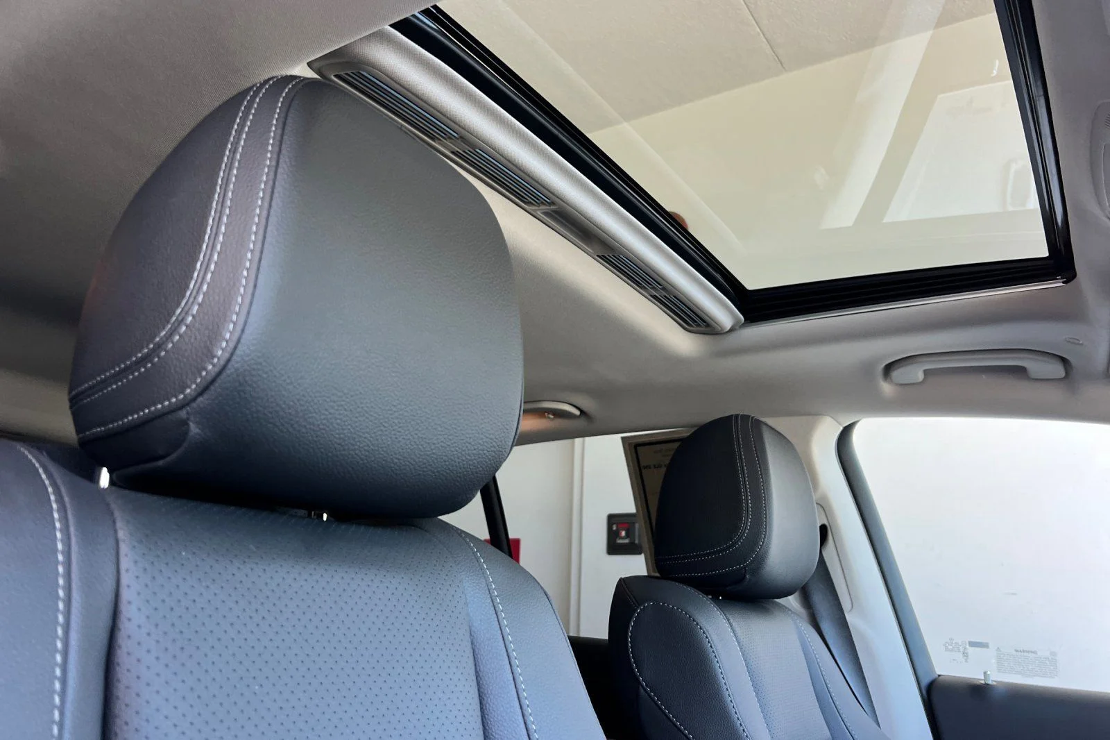 Used 2025 Gray Mercedes-Benz GLE 350 image 21